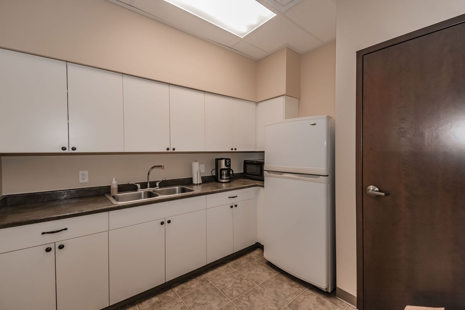 Suite 204-2